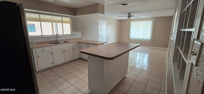 Building Photo - 9332 Hudson Way