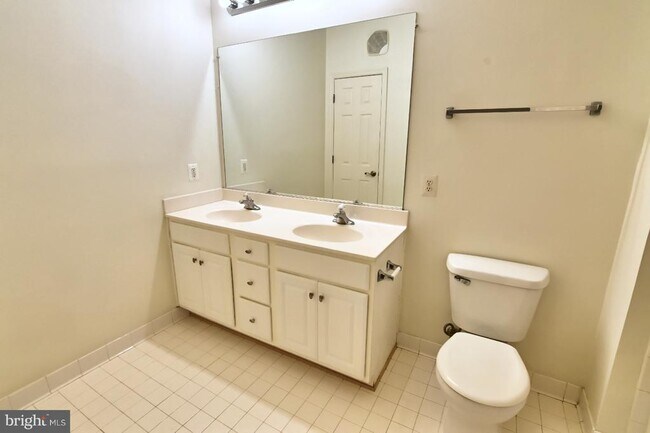 Building Photo - 21216 McFadden Square