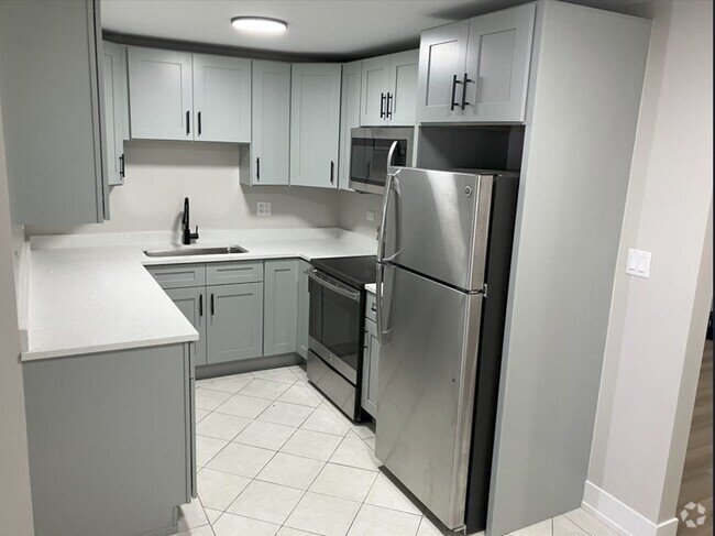 Building Photo - 316 Marengo Ave