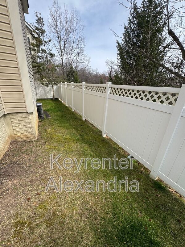 Building Photo - 6987 Forepond Ct