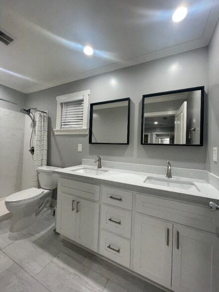 Building Photo - 3318 Truckee Way