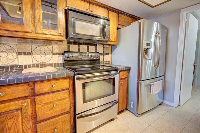 Building Photo - 10432 Hammerly Blvd