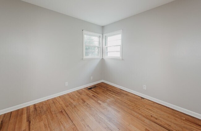 Building Photo - 4607 Beverly Kay Dr