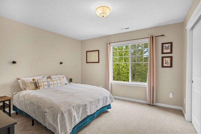 Building Photo - First Time Rental Property With Gorgeous F...