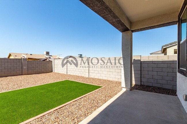 Building Photo - 5736 S Daisy Patch Pl
