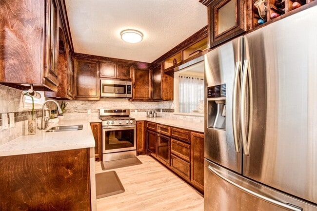 Building Photo - 21922 Paril Creek Dr