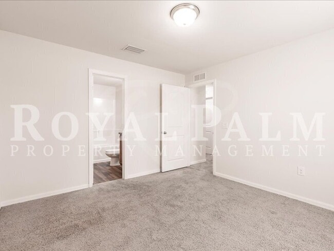 Building Photo - Your Season to Settle In – 3BR/2BA Duplex in Vistanna Villas, Lehigh Acres with Space, Style & St...