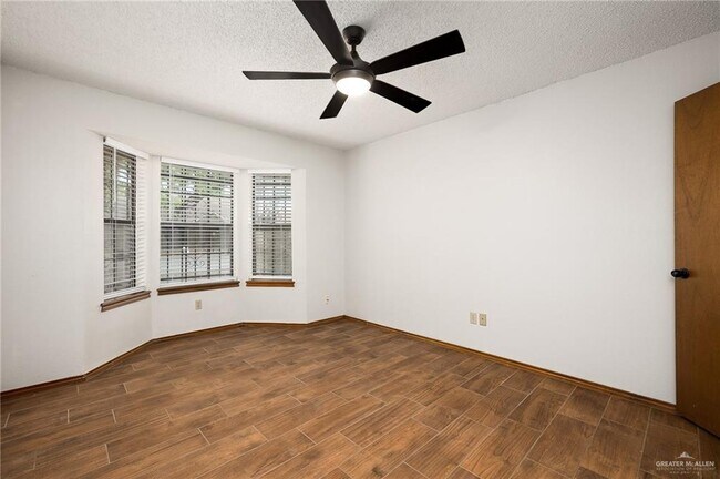 Building Photo - 1105 Cardinal Ave