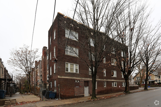 6100-6118 Nassau Rd - Nassau Apartments