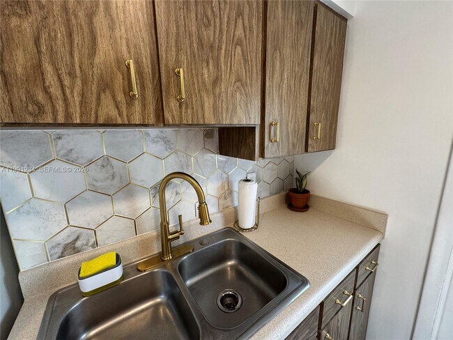 Building Photo - 5100 Rilma Ave