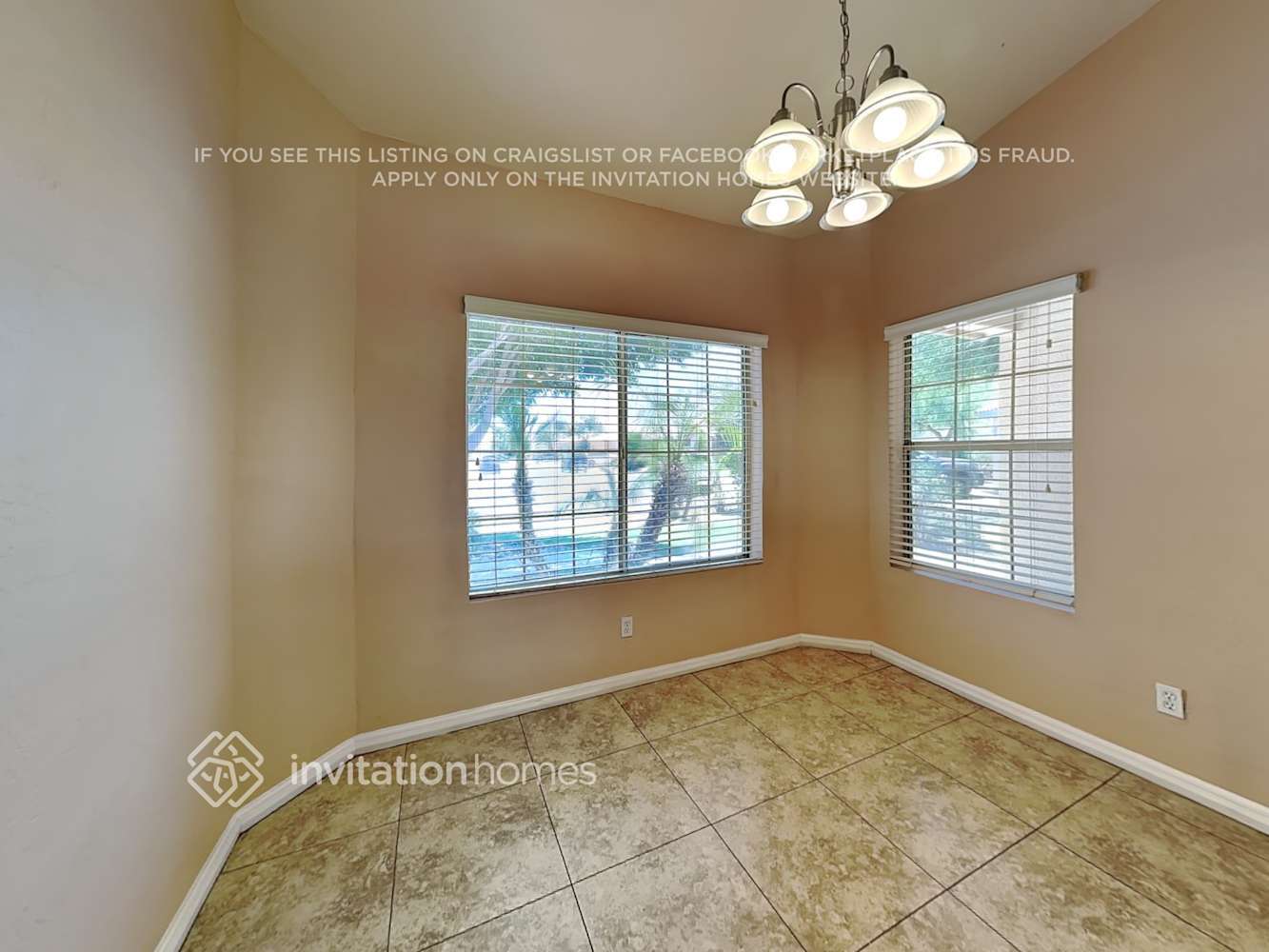 Building Photo - 11634 W Clover Way