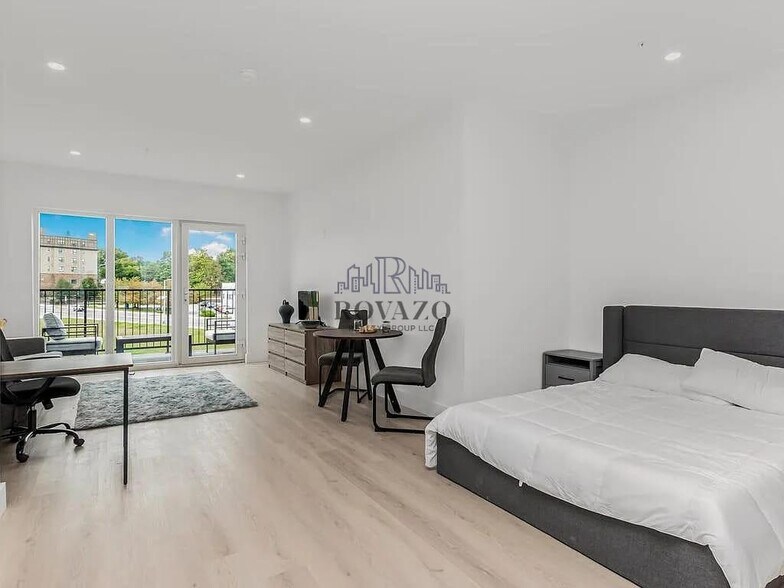 Building Photo - 19 Livingston St