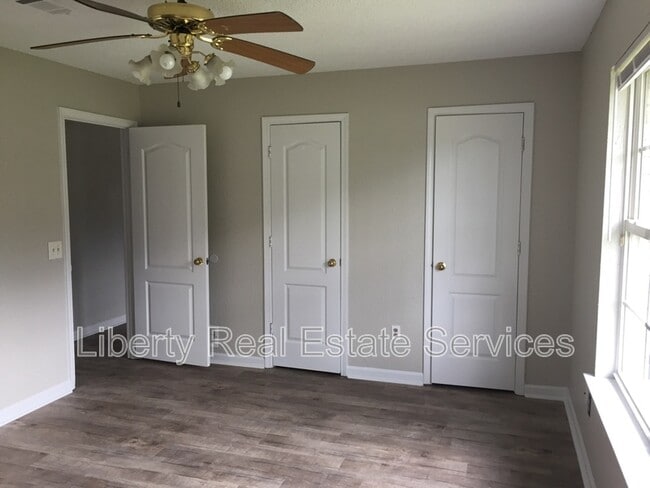 Building Photo - 936 Poppleton Dr