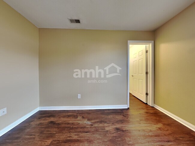 Building Photo - 4704 Ashfield Dr