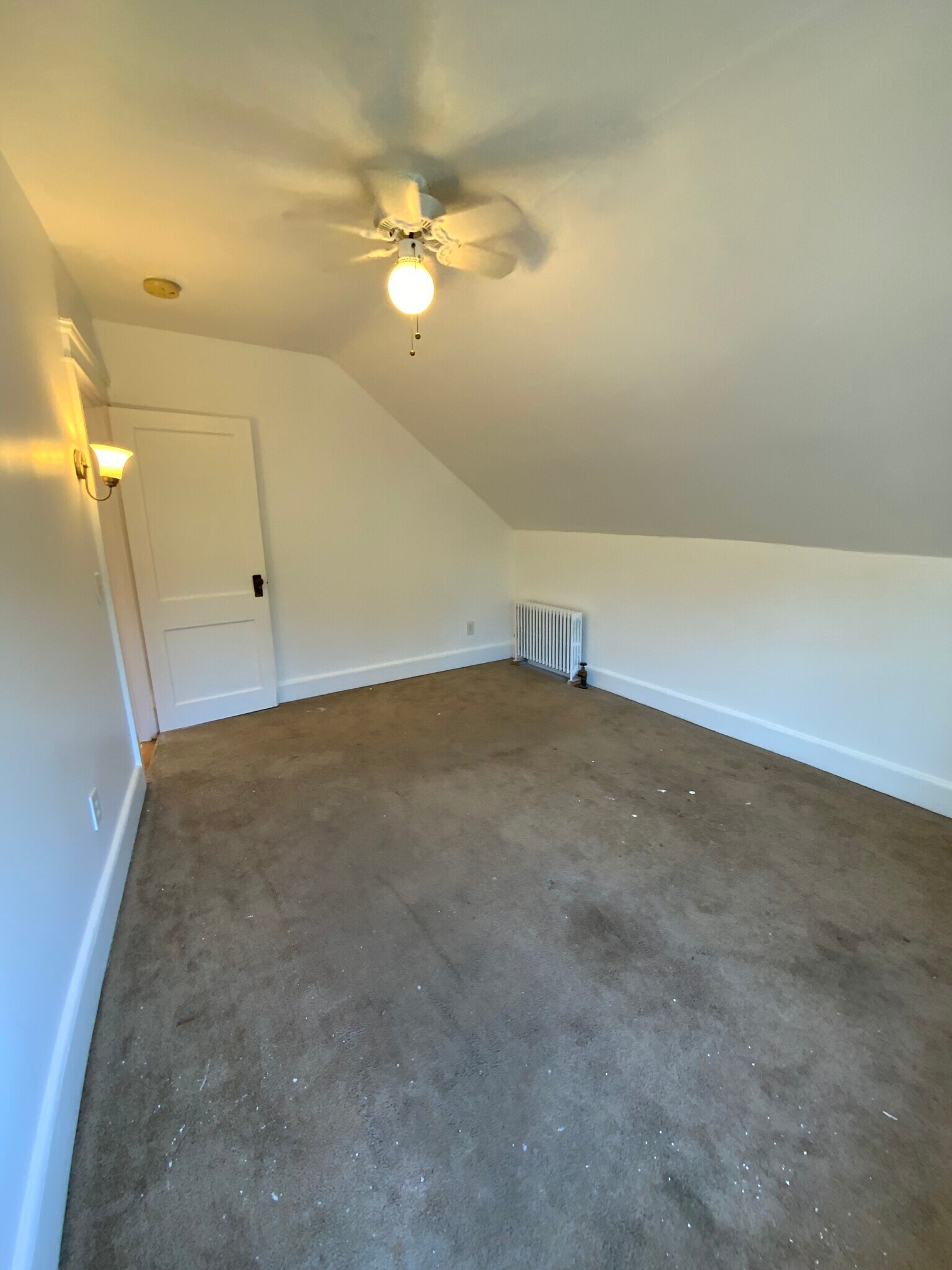 Building Photo - 1032 Hope St