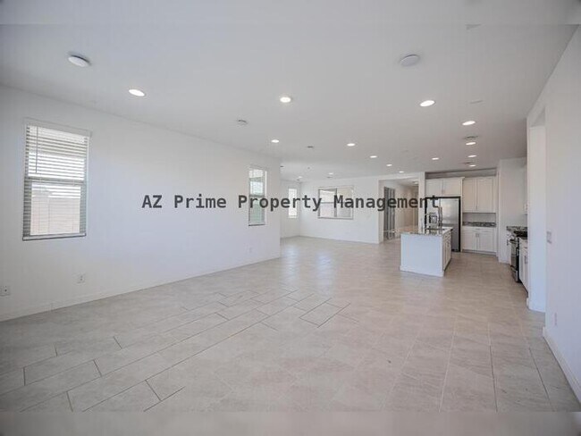 Building Photo - 4607 S 111th Dr