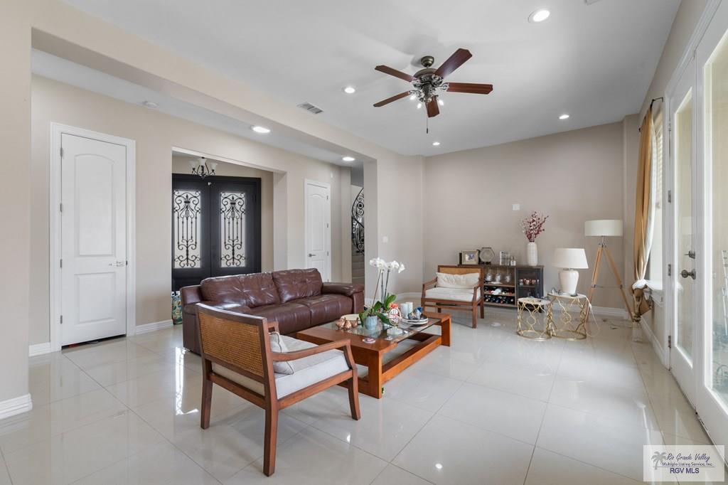 Building Photo - 6012 Wendy Lue Ct