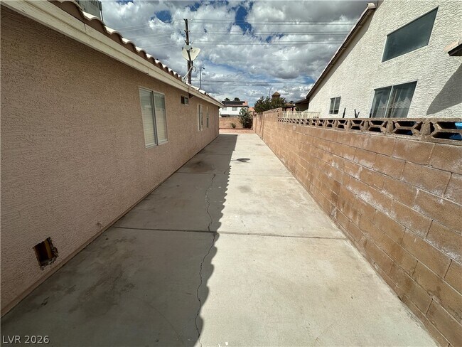 Building Photo - 6504 Eagle Creek Ln