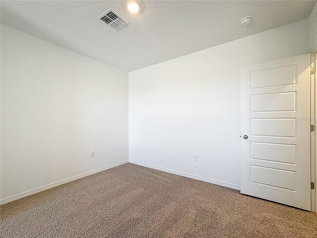 Building Photo - 2645 Olympic Ct