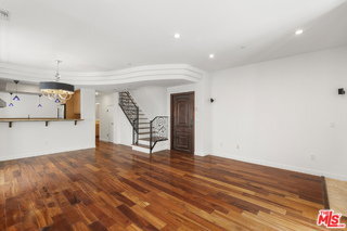 Building Photo - 744 N Alfred St