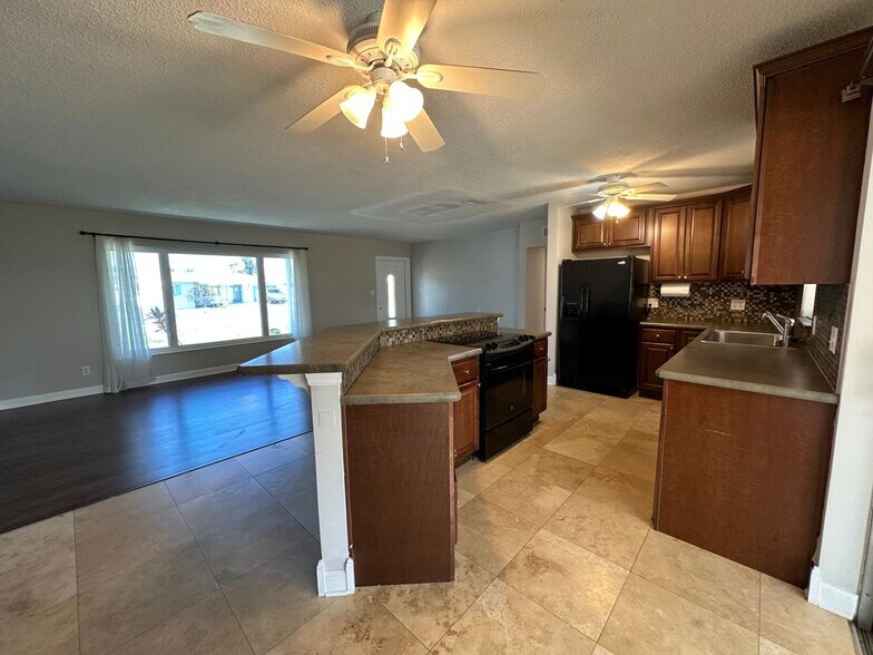 Building Photo - 6439 Georgia Ave