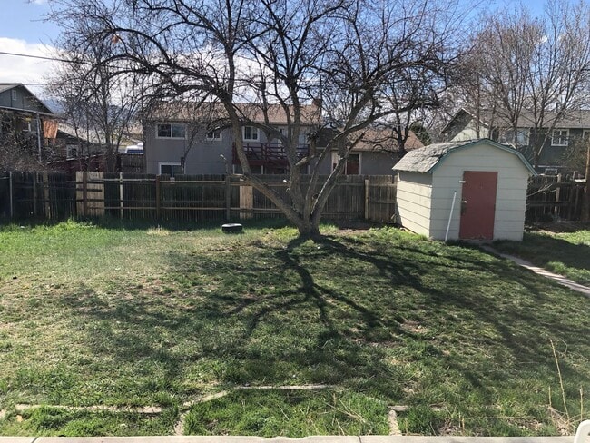 Building Photo - 3 Bed, 2 Bath Home with 2 Bonus Basement Rooms – Prime Location Near CSU | Available June 10th!