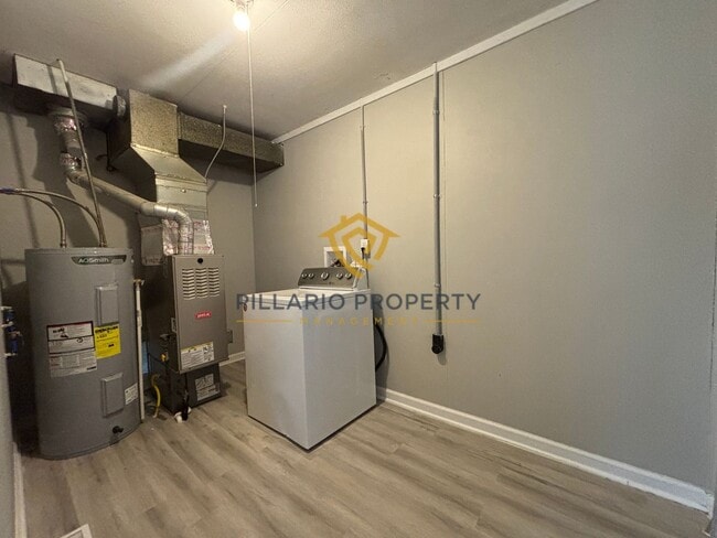 Building Photo - Beautiful Renovated 3 Bedroom 1 Bathroom in Irvington Available NOW!