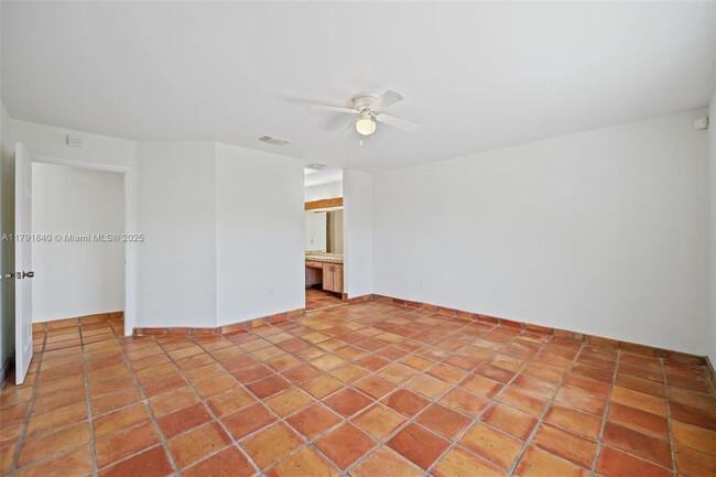 Building Photo - 14531 Hampton Pl