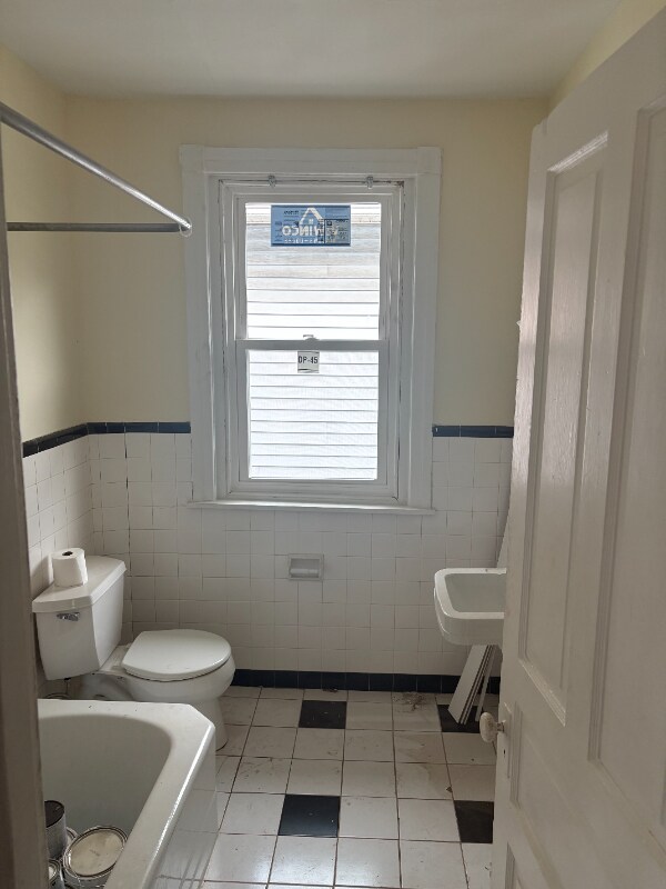 Building Photo - 220 Philadelphia Ave