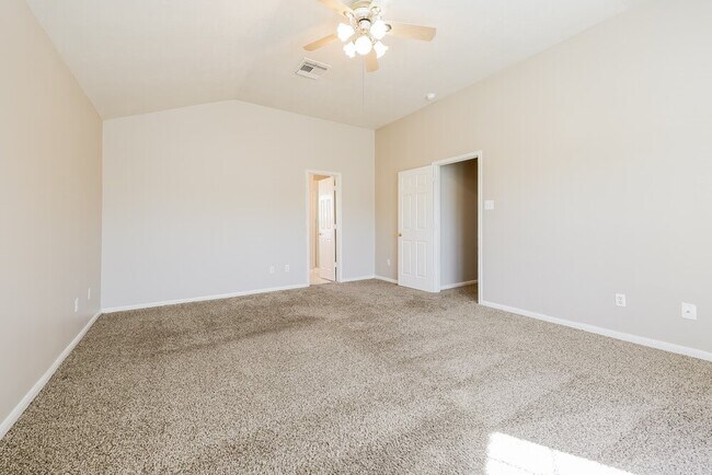 Building Photo - 25222 Barmby Dr