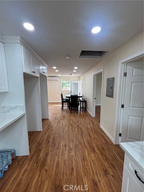 Building Photo - 5413 Pelleur St