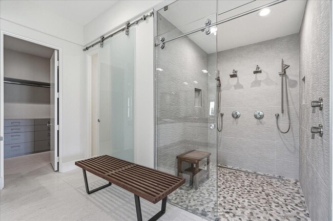 Building Photo - 78905 Mission Dr W