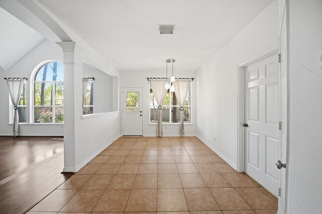 Building Photo - 51 N Scribewood Cir