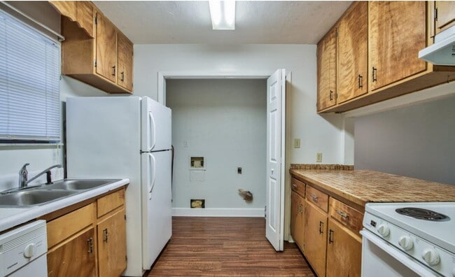 Building Photo - 4779 Leah Ln