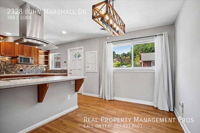 Building Photo - 2328 John Marshall Dr