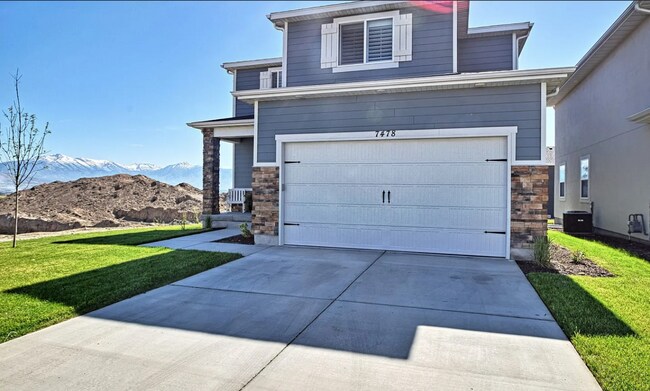 Building Photo - 4 bedroom/2.5 bathroom Townhome in Eagle Mountain