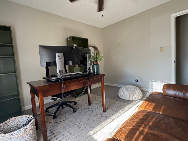 Building Photo - 409 Crosscreek Cir