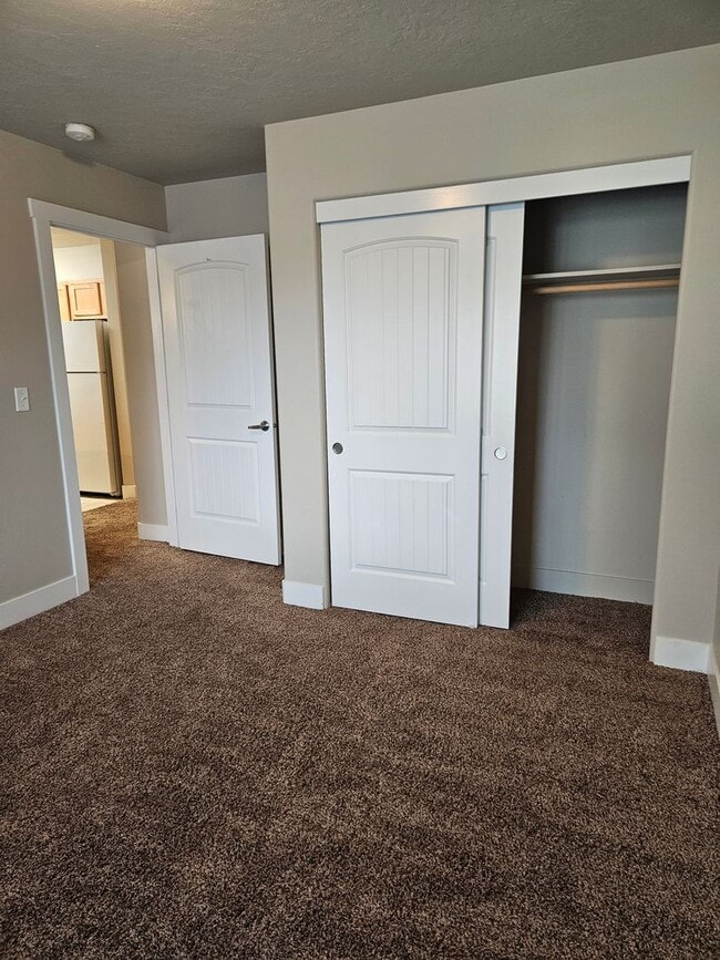 Building Photo - AVON16698