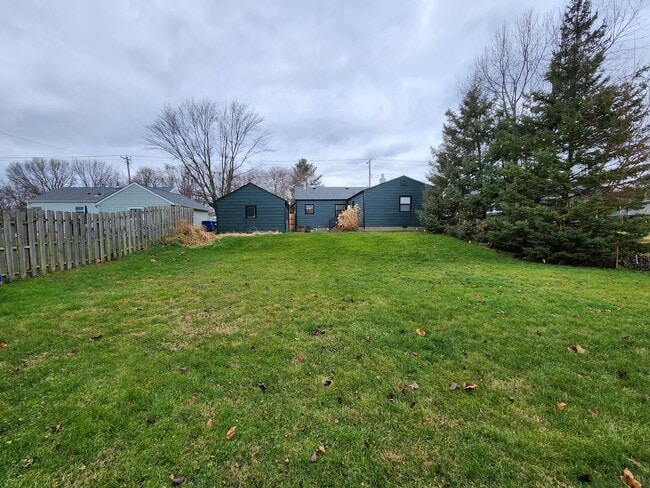 Building Photo - Beautiful 3-bedroom, 2-bathroom home in Be...