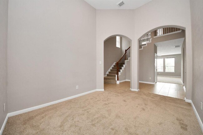 Building Photo - 7447 Oakwood Canyon Dr