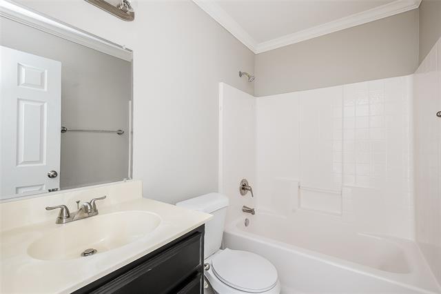 Building Photo - 232 Spring Hollow Dr
