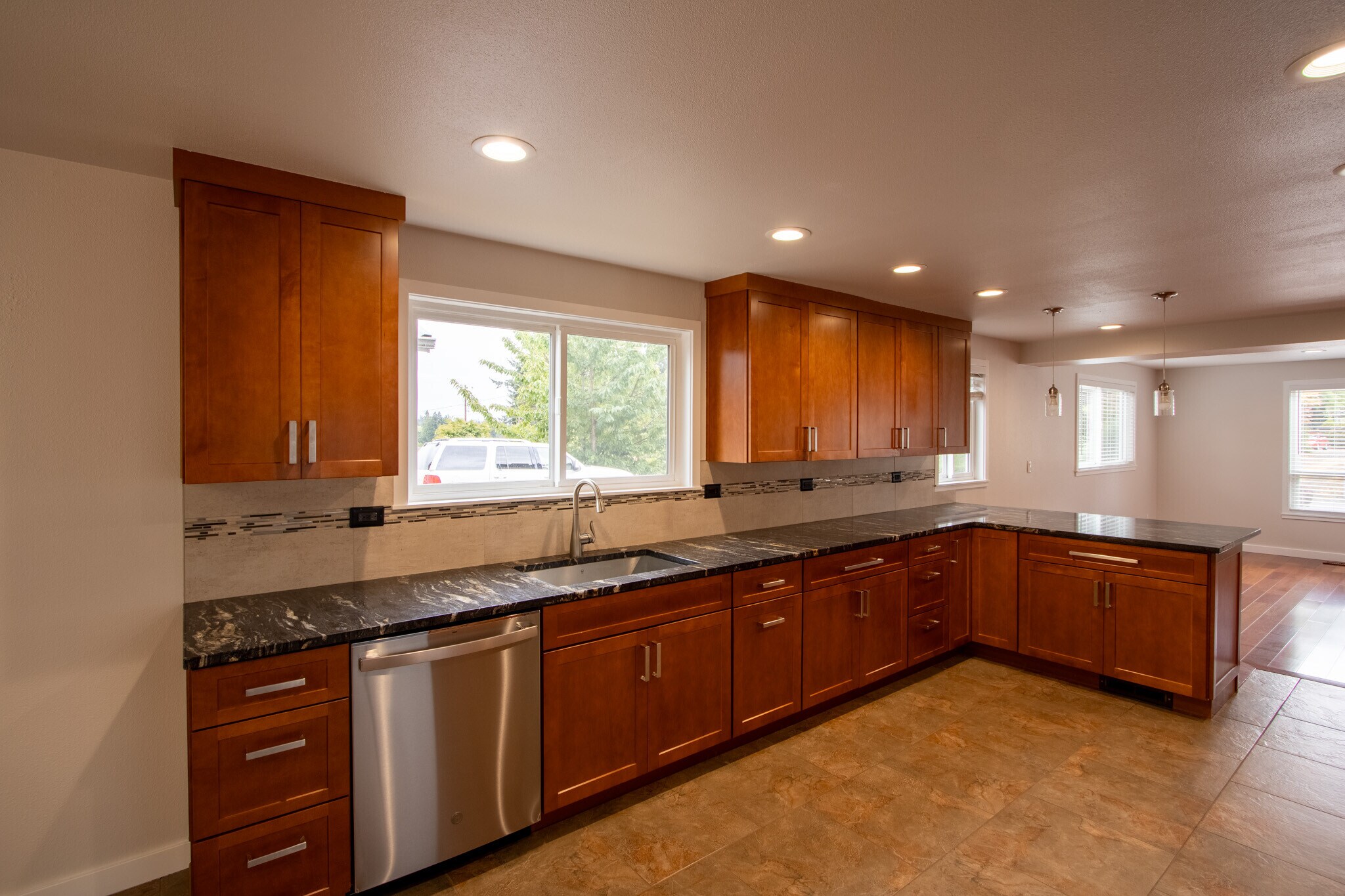 Large kitchen with large peninsula w/seating - 13234 SE 261st St