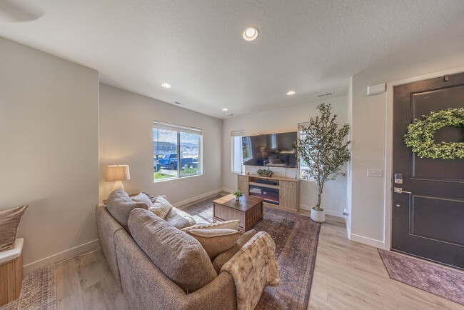 Building Photo - 3758 S 3300 W