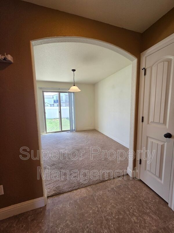 Building Photo - 3921 Gunsmoke Rd