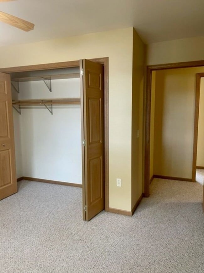 Building Photo - 3566-3572 East Meadows Place