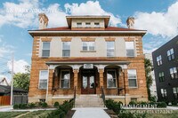 Building Photo - 48 Parkwood Ave