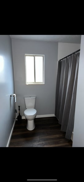 Building Photo - 415 S Ellison St