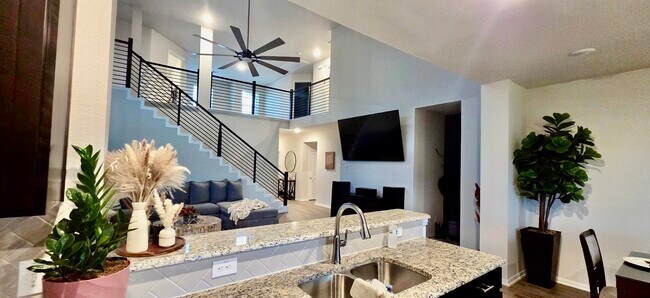 Building Photo - 1523 Alpine Dr