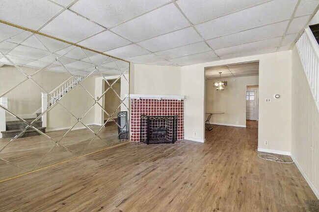 Building Photo - 5335 Willows Ave