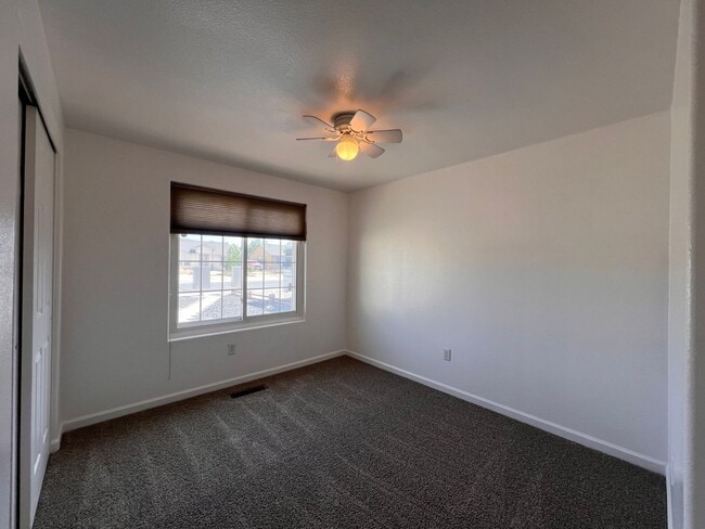 Building Photo - Quaint 3 Bedroom Fernley Home